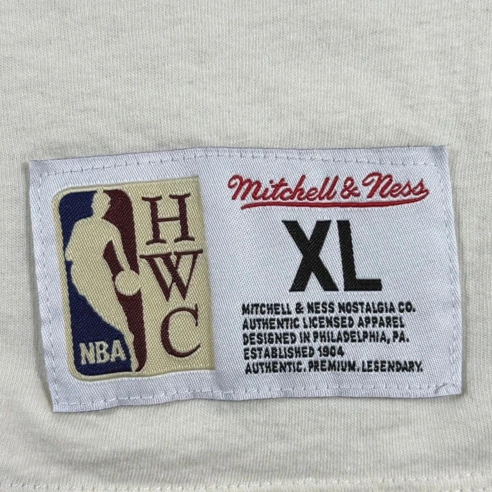 Mitchell & Ness Chicago Bulls 1996 NBA Finals T-Shirt Mens XL Cream Black HWC